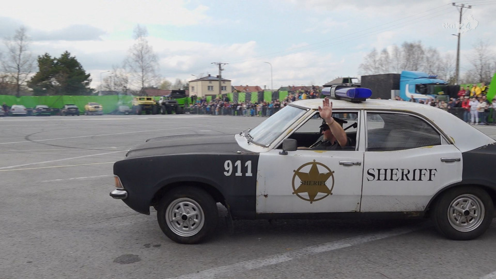 Kaskaderzy i motoryzacyjne show w Końskich. Zobaczcie WIDEO i zdjęcia