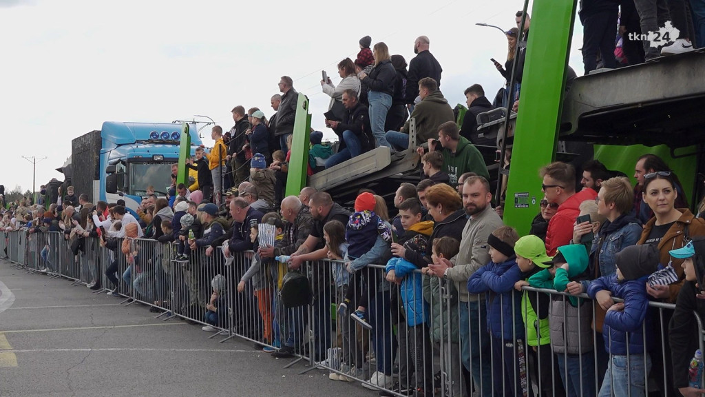 Kaskaderzy i motoryzacyjne show w Końskich. Zobaczcie WIDEO i zdjęcia