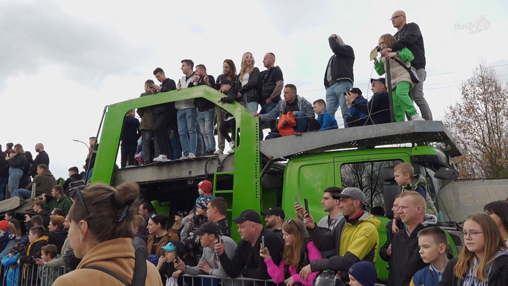 Kaskaderzy i motoryzacyjne show w Końskich. Zobaczcie WIDEO i zdjęcia