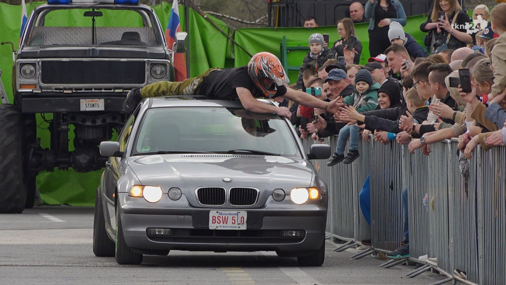 Kaskaderzy i motoryzacyjne show w Końskich. Zobaczcie WIDEO i zdjęcia