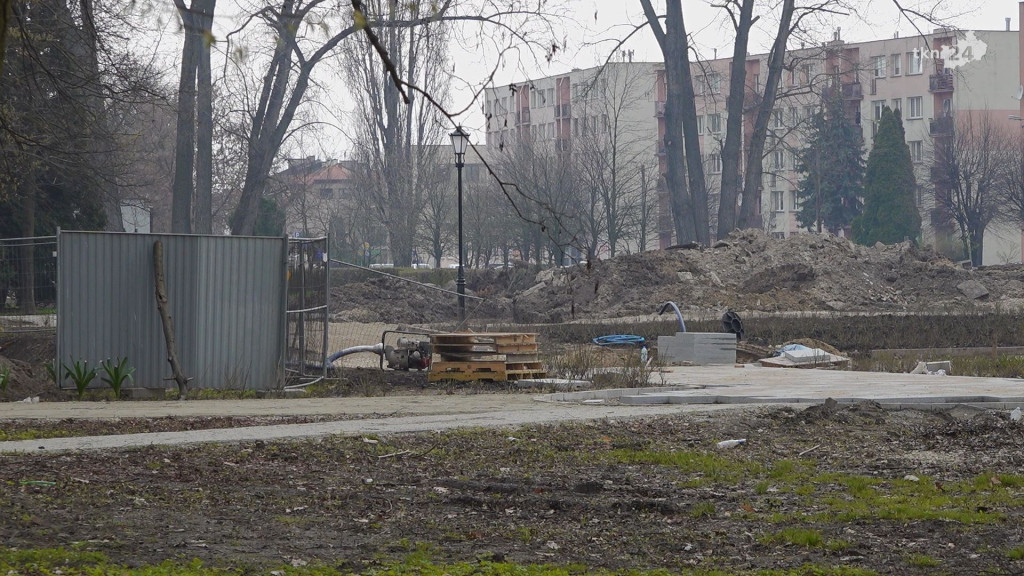 Konecki Park na ostatniej prostej modernizacji. Zobaczcie jak się zmienia [wideo, zdjęcia]