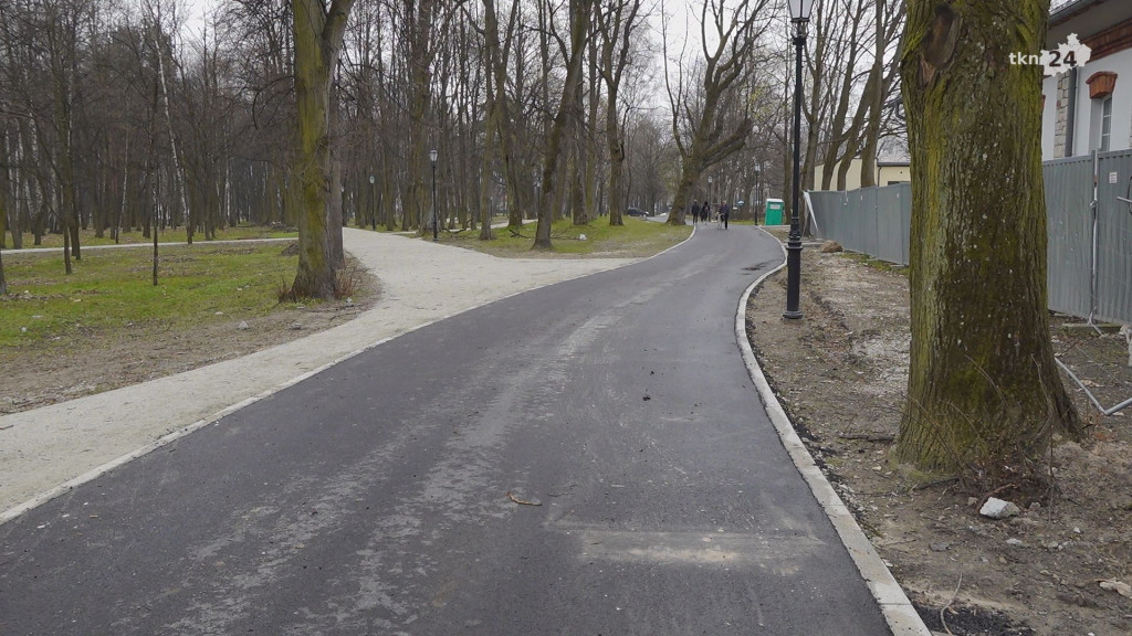 Konecki Park na ostatniej prostej modernizacji. Zobaczcie jak się zmienia [wideo, zdjęcia]
