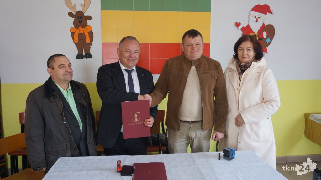 Milionowe inwestycje gminy Radoszyce ruszają w Jakimowicach, Grodzisku i Pakułach [wideo, zdjęcia]