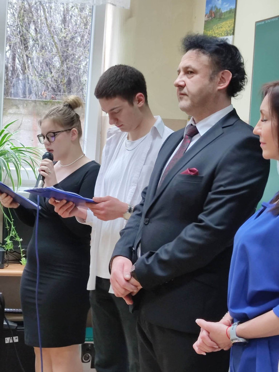 Odtwarzali fryzury gwiazd! Tradycyjny konkurs w ZSP 2 Końskie [wideo, zdjęcia]