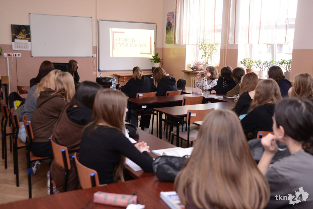 I LO w Końskich. Szkoła z sukcesami i tradycjami. Poznajcie jej ofertę na nowy rok szkolny [zdjęcia]