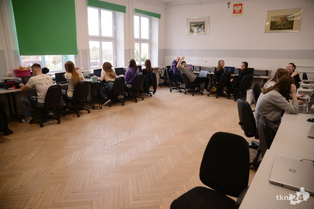 I LO w Końskich. Szkoła z sukcesami i tradycjami. Poznajcie jej ofertę na nowy rok szkolny [zdjęcia]