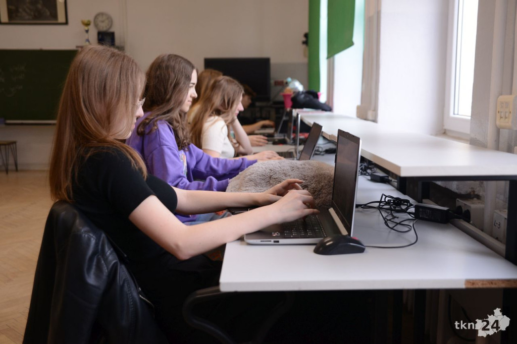 I LO w Końskich. Szkoła z sukcesami i tradycjami. Poznajcie jej ofertę na nowy rok szkolny [zdjęcia]