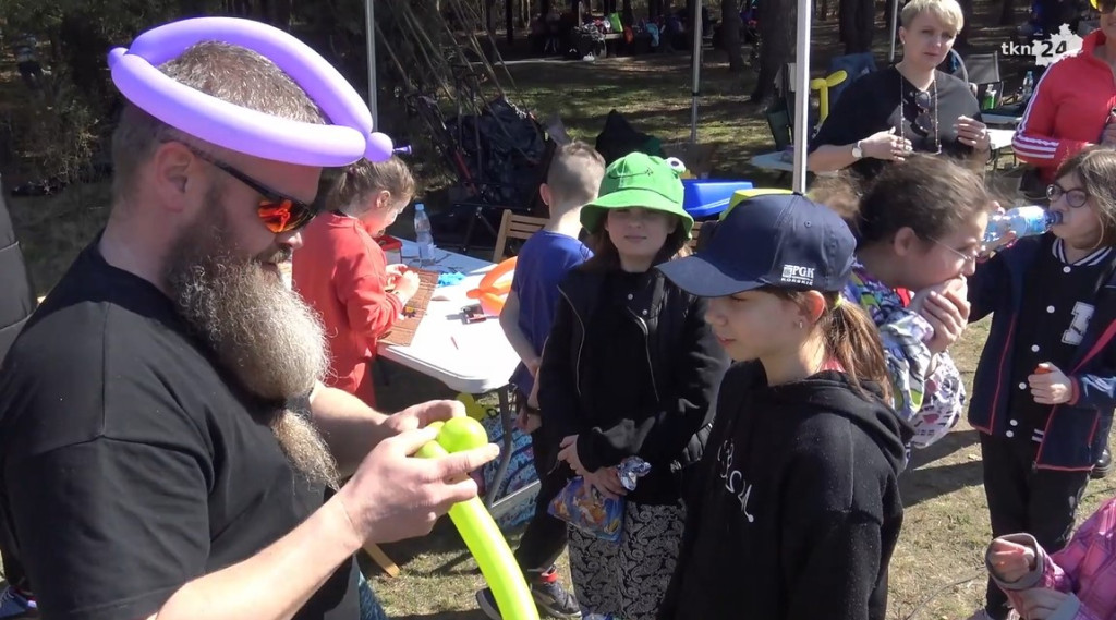 Sprzątanie i piknik na Dzień Ziemi w Starej Kuźnicy [wideo, zdjęcia]