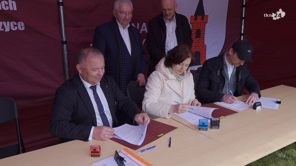 Nowa fontanna i przebudowy remiz. Inwestycyjne szaleństwo w Radoszycach [wideo, zdjęcia]