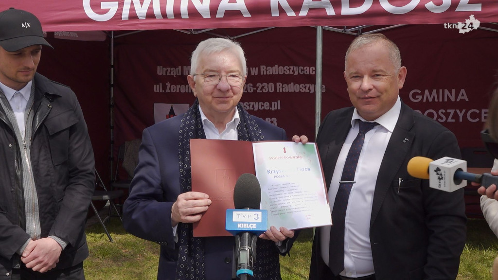 Nowa fontanna i przebudowy remiz. Inwestycyjne szaleństwo w Radoszycach [wideo, zdjęcia]