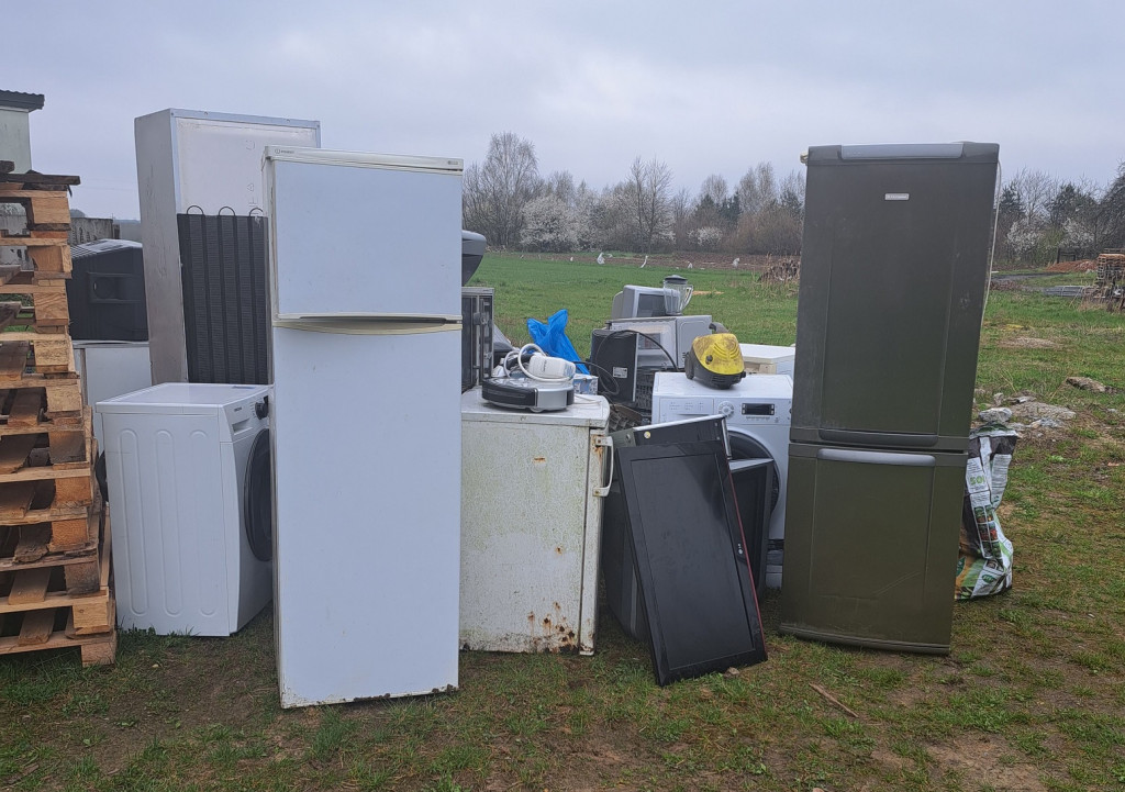 Gospodynie wiejskie z Dziebałtowa zbierały elektrośmieci [zdjęcia]