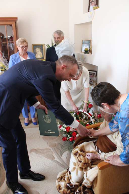Pani Anna z Królewca Poprzecznego świętowała setne urodziny [zdjęcia]