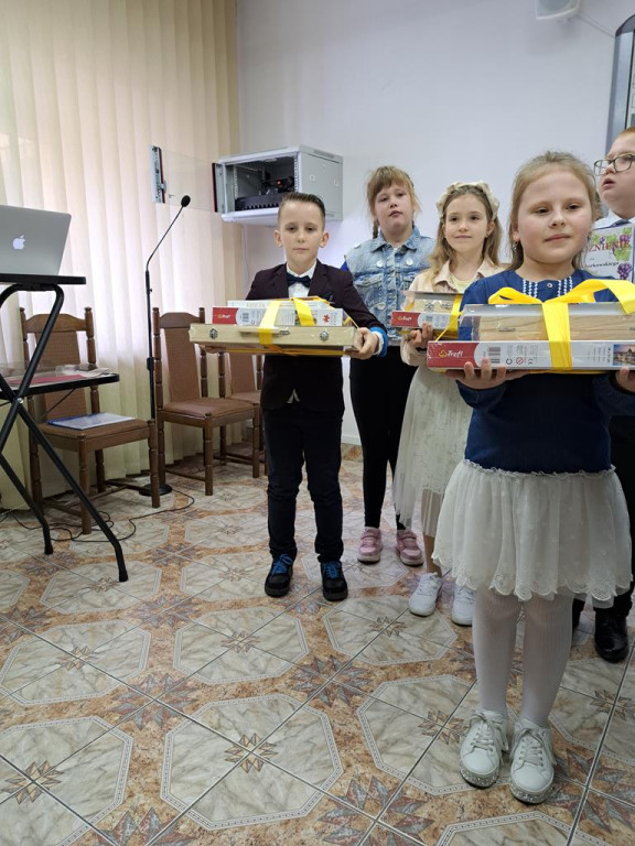 Fabian Jankowski z I miejscem w konkursie `Biblijne obrazy Kościoła` [zdjęcia]