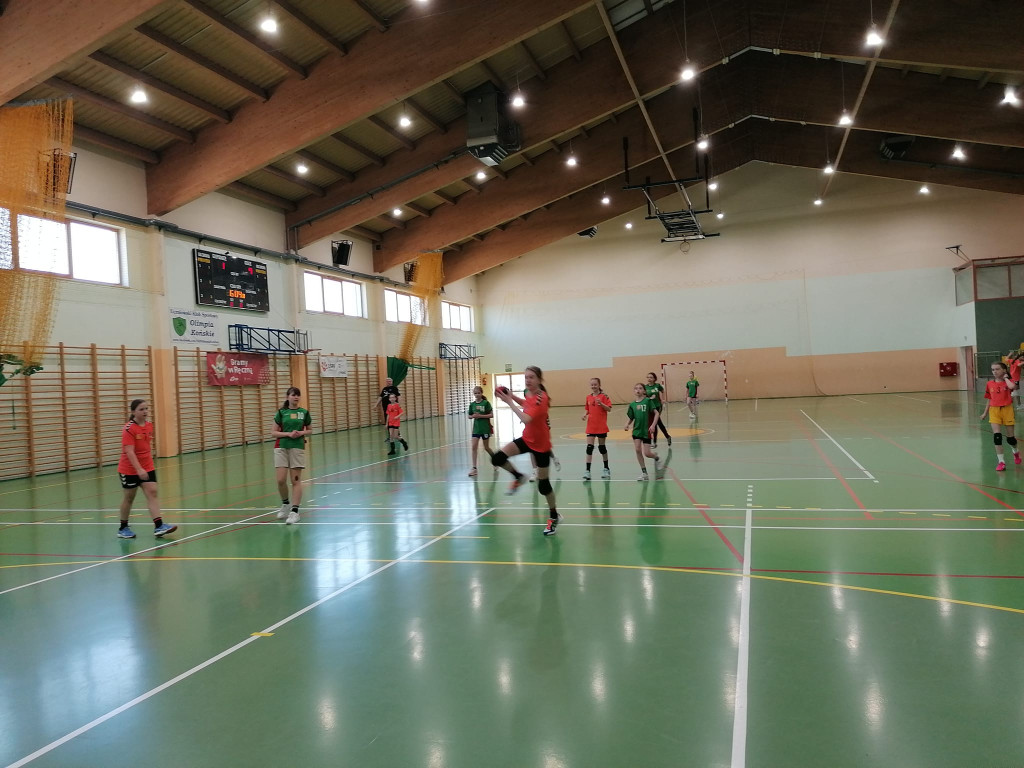 Zostań piłkarką ręczną! Trwa nabór do Olimpii. W weekend rozegrano wiosenny turniej [zdjęcia]
