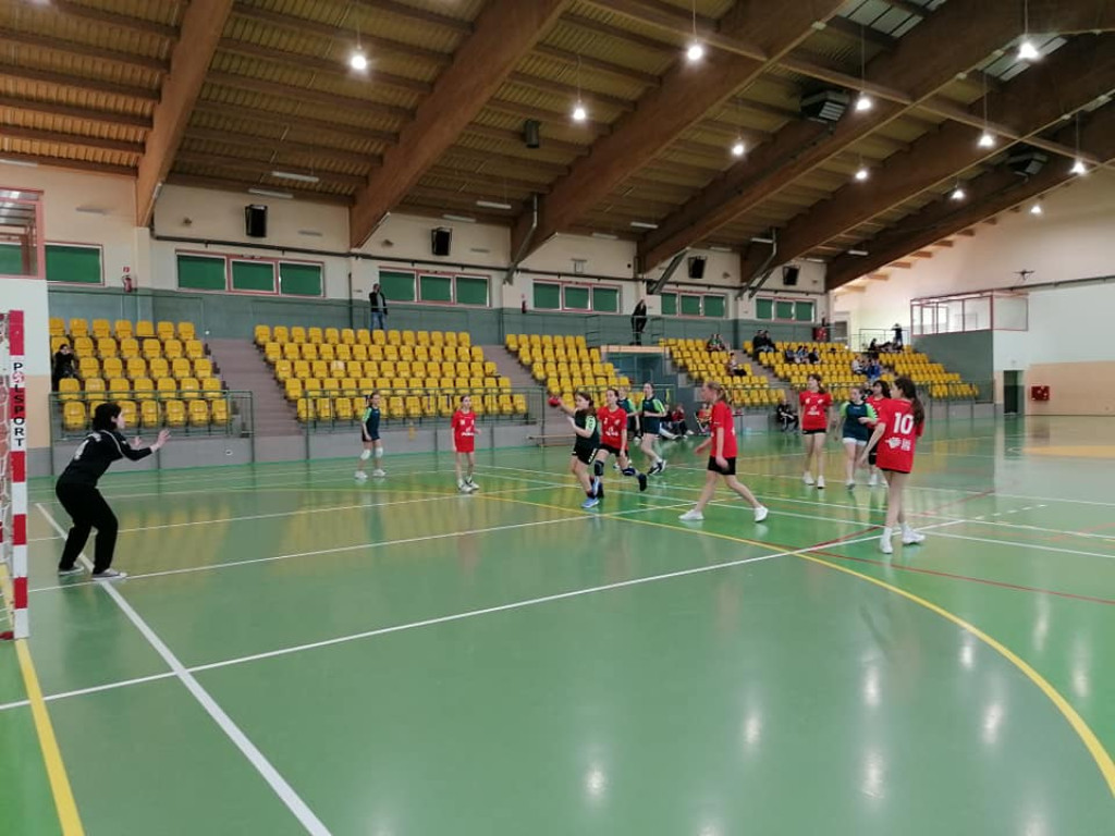 Zostań piłkarką ręczną! Trwa nabór do Olimpii. W weekend rozegrano wiosenny turniej [zdjęcia]