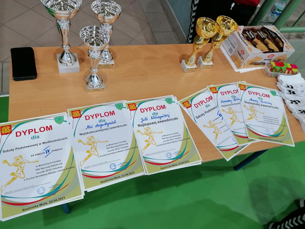Zostań piłkarką ręczną! Trwa nabór do Olimpii. W weekend rozegrano wiosenny turniej [zdjęcia]