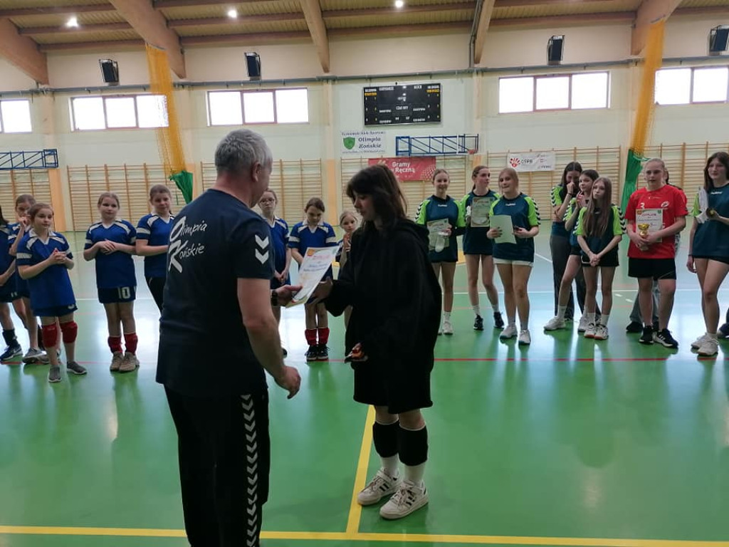 Zostań piłkarką ręczną! Trwa nabór do Olimpii. W weekend rozegrano wiosenny turniej [zdjęcia]