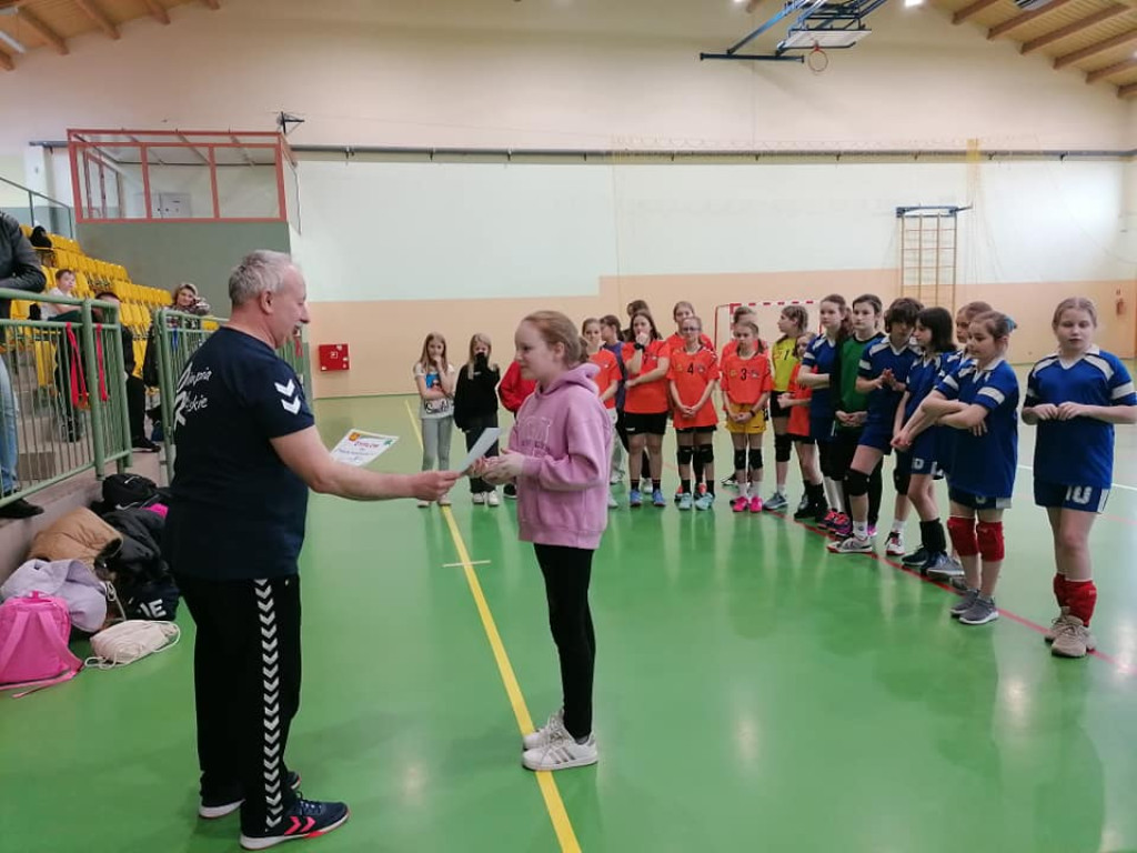 Zostań piłkarką ręczną! Trwa nabór do Olimpii. W weekend rozegrano wiosenny turniej [zdjęcia]