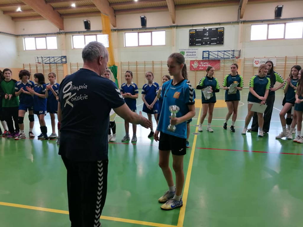 Zostań piłkarką ręczną! Trwa nabór do Olimpii. W weekend rozegrano wiosenny turniej [zdjęcia]