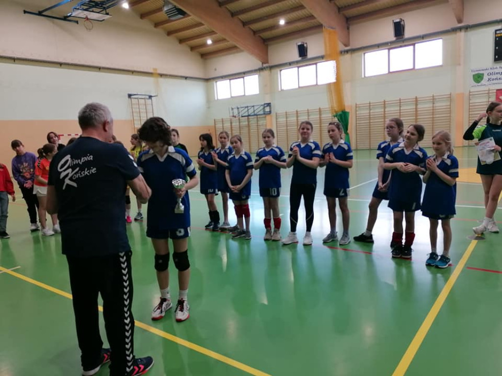 Zostań piłkarką ręczną! Trwa nabór do Olimpii. W weekend rozegrano wiosenny turniej [zdjęcia]