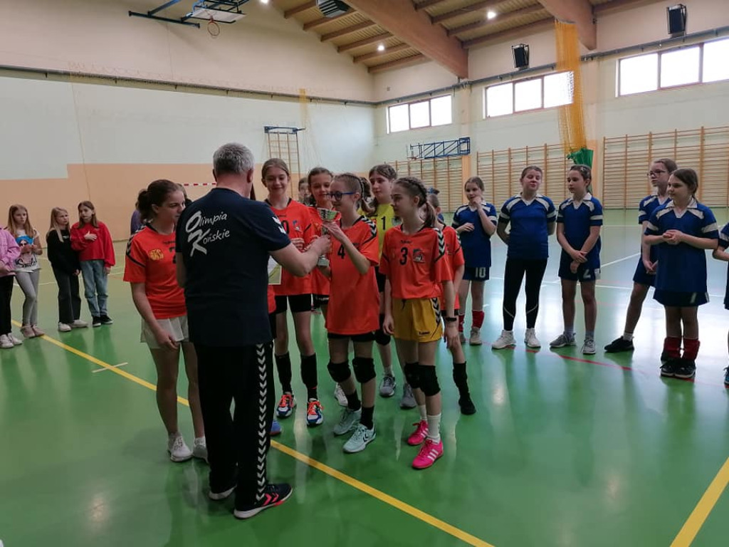 Zostań piłkarką ręczną! Trwa nabór do Olimpii. W weekend rozegrano wiosenny turniej [zdjęcia]