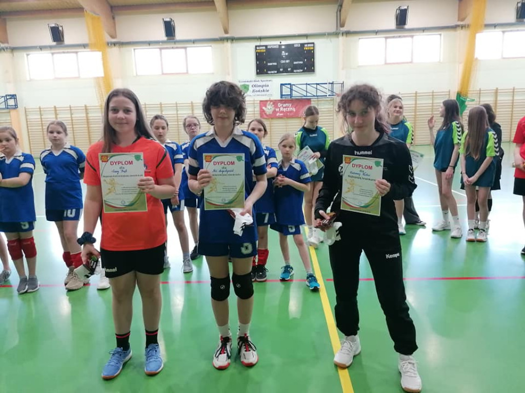 Zostań piłkarką ręczną! Trwa nabór do Olimpii. W weekend rozegrano wiosenny turniej [zdjęcia]