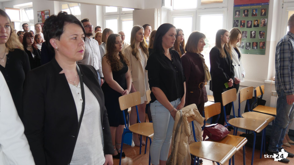 Szkoły pożegnały tegorocznych maturzystów [Fotorelacja, wideo]