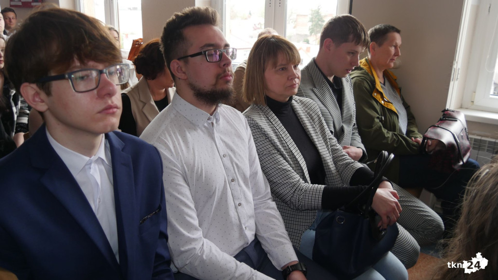 Szkoły pożegnały tegorocznych maturzystów [Fotorelacja, wideo]