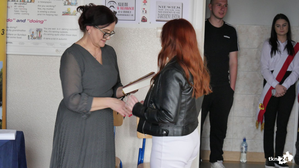 Szkoły pożegnały tegorocznych maturzystów [Fotorelacja, wideo]