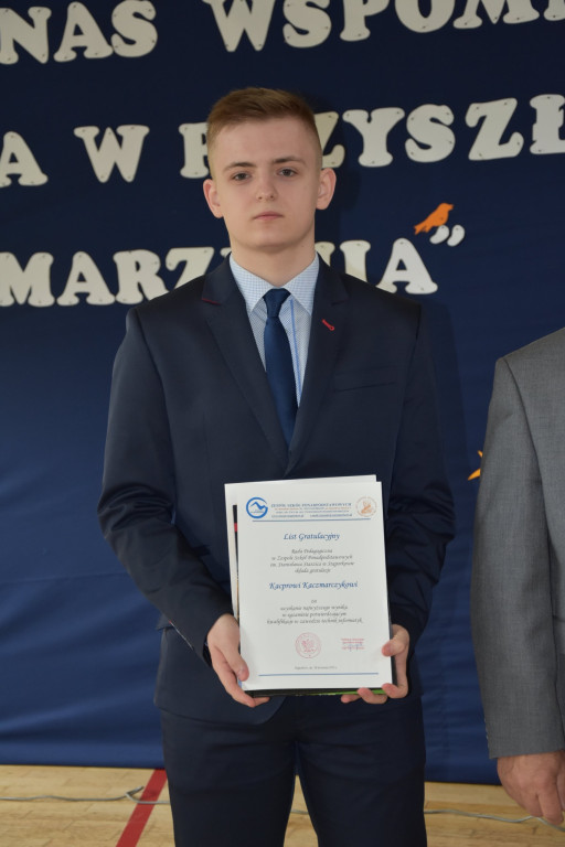 Szkoły pożegnały tegorocznych maturzystów [Fotorelacja, wideo]
