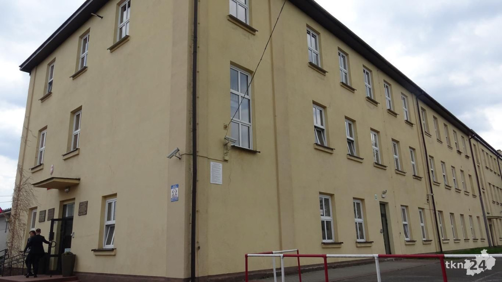 Szkoły pożegnały tegorocznych maturzystów [Fotorelacja, wideo]