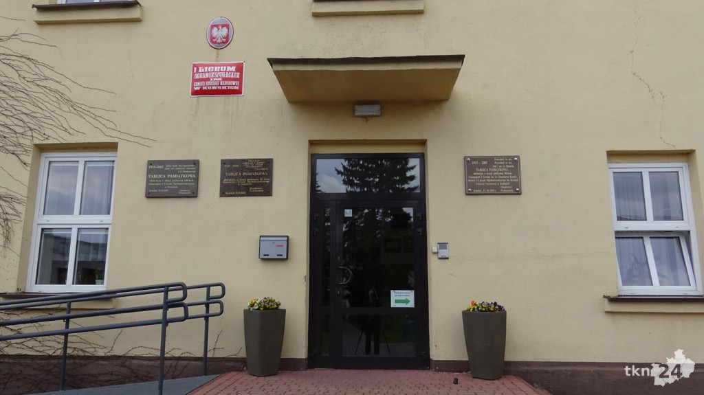 Szkoły pożegnały tegorocznych maturzystów [Fotorelacja, wideo]