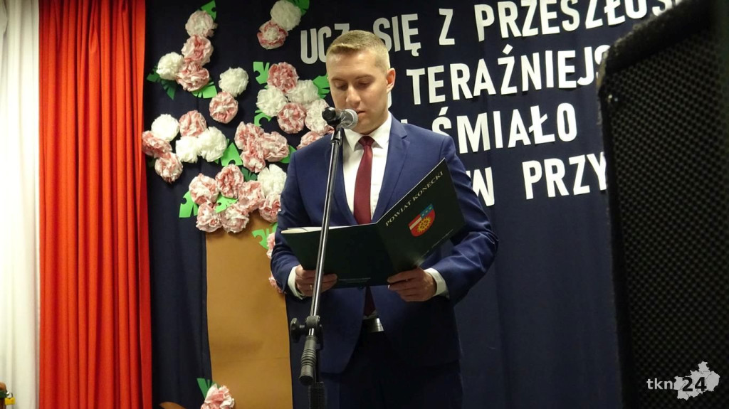 Szkoły pożegnały tegorocznych maturzystów [Fotorelacja, wideo]