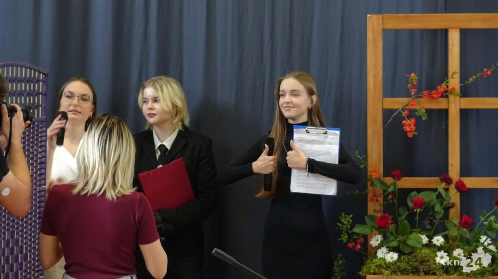 Szkoły pożegnały tegorocznych maturzystów [Fotorelacja, wideo]