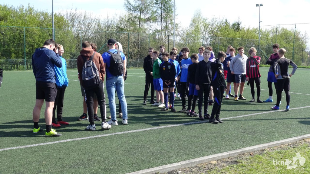 Amatorzy wrócili na boisko. Ruszyły turnieje Fair Play Końskie [wideo, zdjęcia]