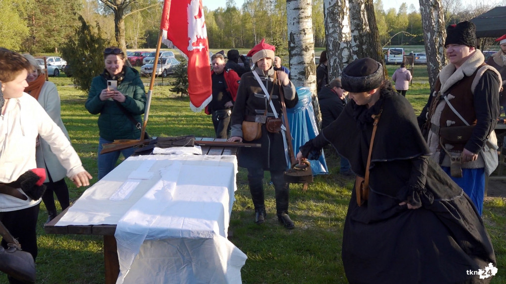 Odtwarzając fabrykę broni uczcili 160. rocznicę Powstania Styczniowego [wideo, zdjęcia]