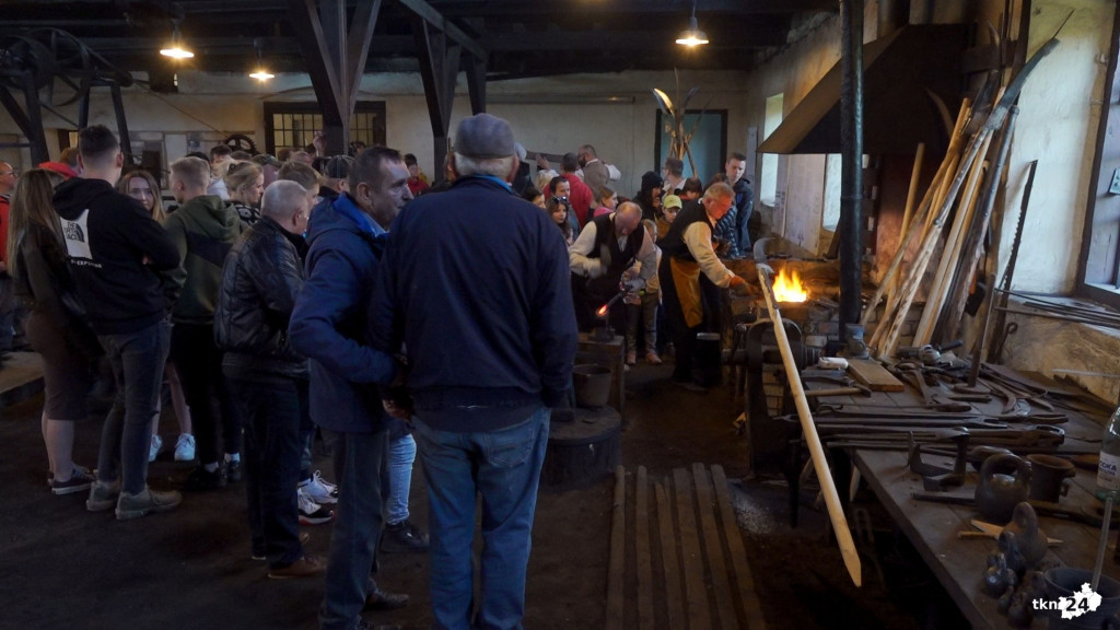 Odtwarzając fabrykę broni uczcili 160. rocznicę Powstania Styczniowego [wideo, zdjęcia]