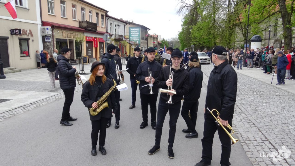 Końskie: Pierwsze takie święto na rynku! 232. rocznica Uchwalenia Konstytucji 3 Maja [wideo, zdjęcia]
