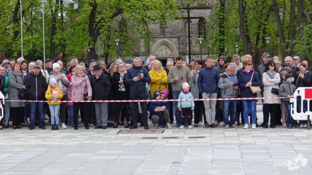 Końskie: Pierwsze takie święto na rynku! 232. rocznica Uchwalenia Konstytucji 3 Maja [wideo, zdjęcia]