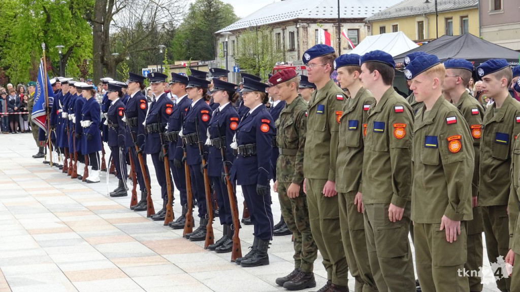 Końskie: Pierwsze takie święto na rynku! 232. rocznica Uchwalenia Konstytucji 3 Maja [wideo, zdjęcia]
