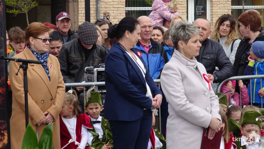 Końskie: Pierwsze takie święto na rynku! 232. rocznica Uchwalenia Konstytucji 3 Maja [wideo, zdjęcia]