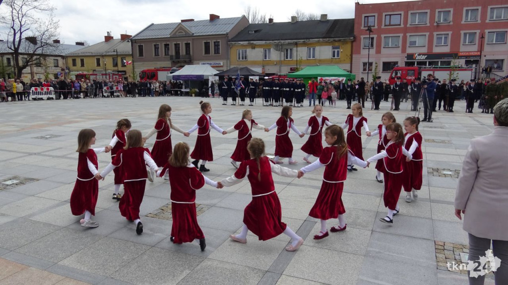 Końskie: Pierwsze takie święto na rynku! 232. rocznica Uchwalenia Konstytucji 3 Maja [wideo, zdjęcia]