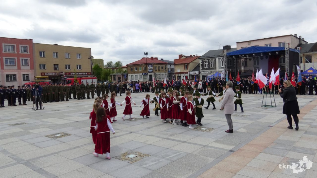 Końskie: Pierwsze takie święto na rynku! 232. rocznica Uchwalenia Konstytucji 3 Maja [wideo, zdjęcia]