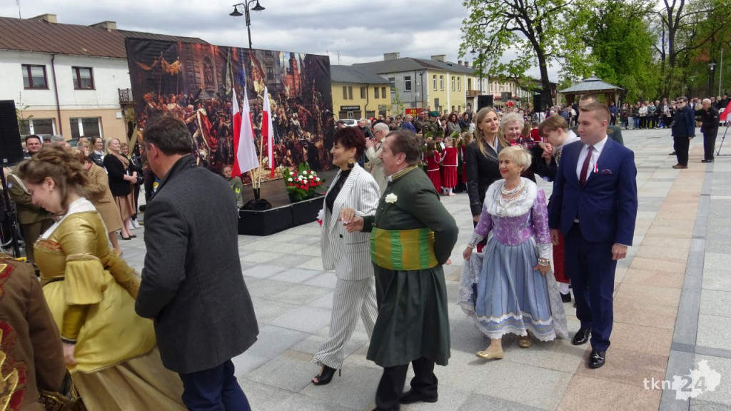 Końskie: Pierwsze takie święto na rynku! 232. rocznica Uchwalenia Konstytucji 3 Maja [wideo, zdjęcia]