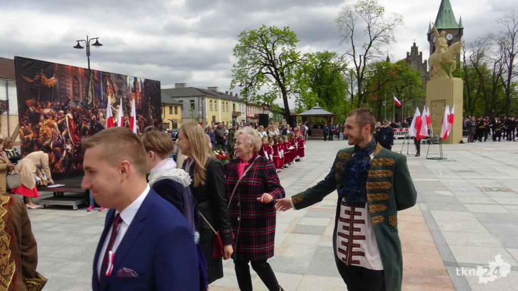 Końskie: Pierwsze takie święto na rynku! 232. rocznica Uchwalenia Konstytucji 3 Maja [wideo, zdjęcia]