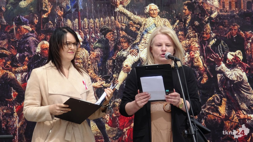 Końskie: Pierwsze takie święto na rynku! 232. rocznica Uchwalenia Konstytucji 3 Maja [wideo, zdjęcia]