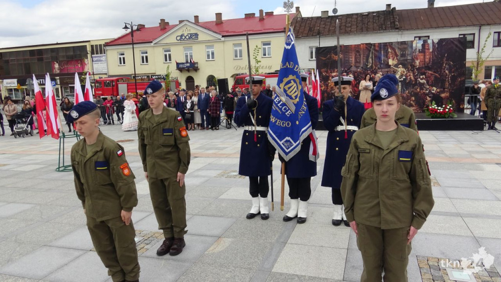 Końskie: Pierwsze takie święto na rynku! 232. rocznica Uchwalenia Konstytucji 3 Maja [wideo, zdjęcia]