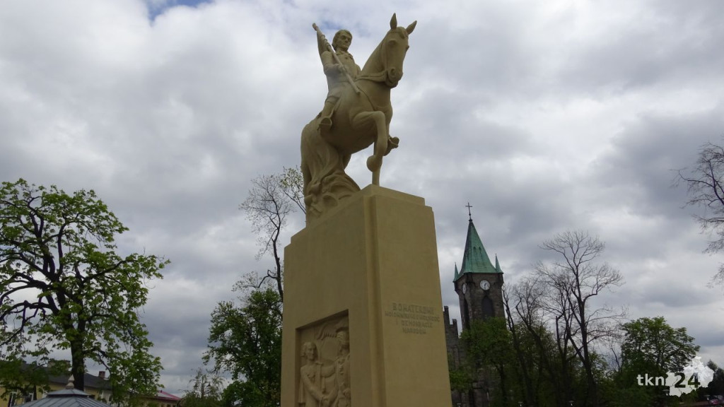 Końskie: Pierwsze takie święto na rynku! 232. rocznica Uchwalenia Konstytucji 3 Maja [wideo, zdjęcia]