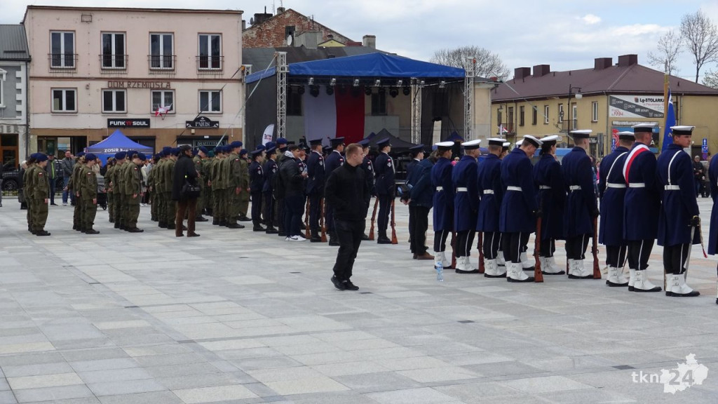 Końskie: Pierwsze takie święto na rynku! 232. rocznica Uchwalenia Konstytucji 3 Maja [wideo, zdjęcia]