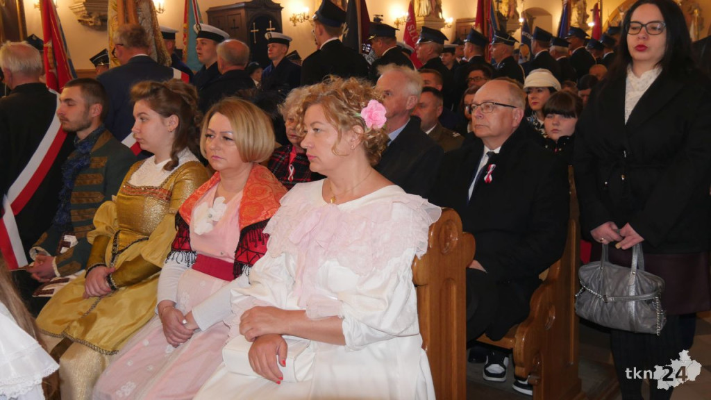 Końskie: Pierwsze takie święto na rynku! 232. rocznica Uchwalenia Konstytucji 3 Maja [wideo, zdjęcia]